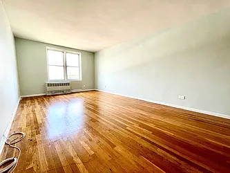 Rented by Safdie Realty Group