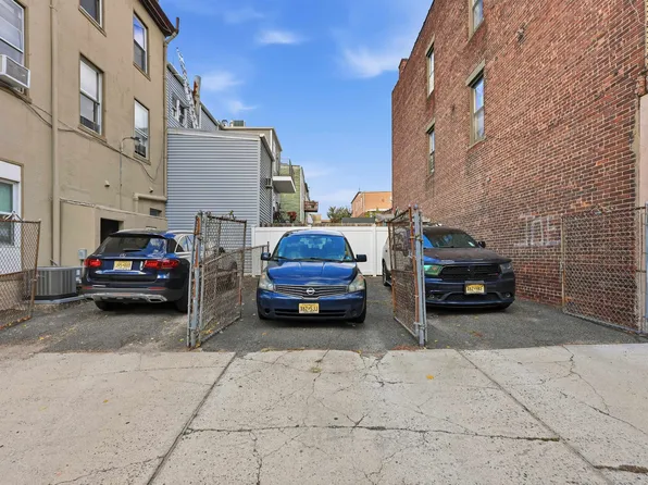 76 Bowers Street image 5 of 40