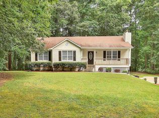 126 Doe Run Dr, Sharpsburg, GA 30277