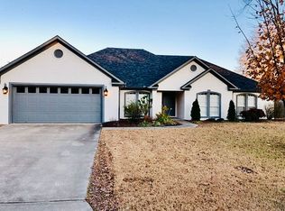 640 Whispering Wind Cir, Conway, AR 72034