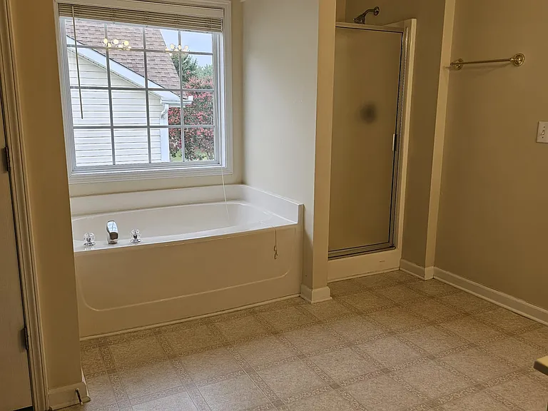111 Shairpin Ln — Photo 16