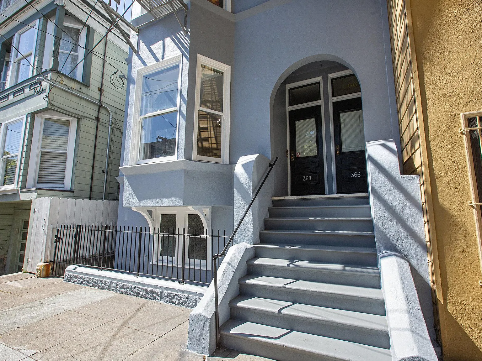 Studio, 450 sqft, $3,100 — Photo 3