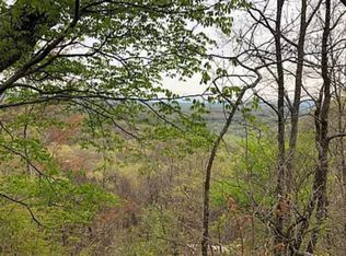 104 Evergreen Dr, Crab Orchard, TN 37723