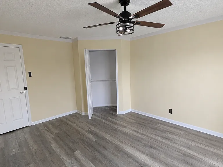 8212 Troxler Dr — Photo 11
