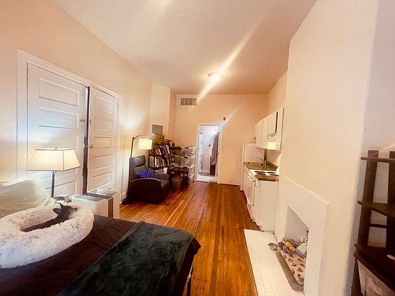 2nd image of 4402-4431 Chestnut St #4425-1