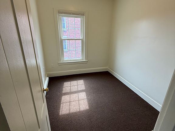 3rd image of 13 Brayton Ct