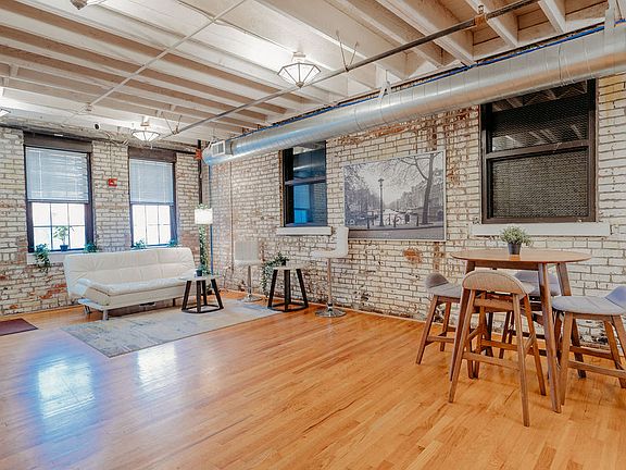 5th image of 200 Seneca St APT 222