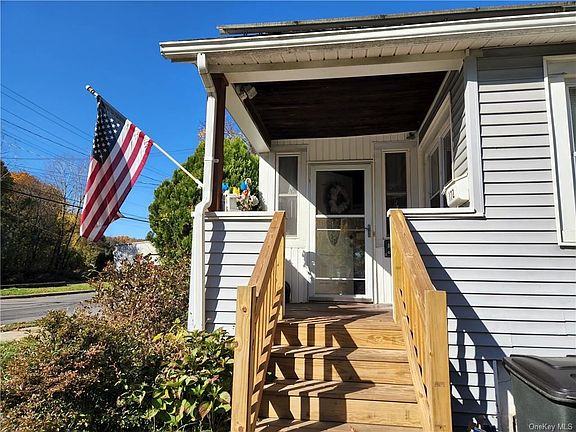 2nd image of 172 Dupont Ave
