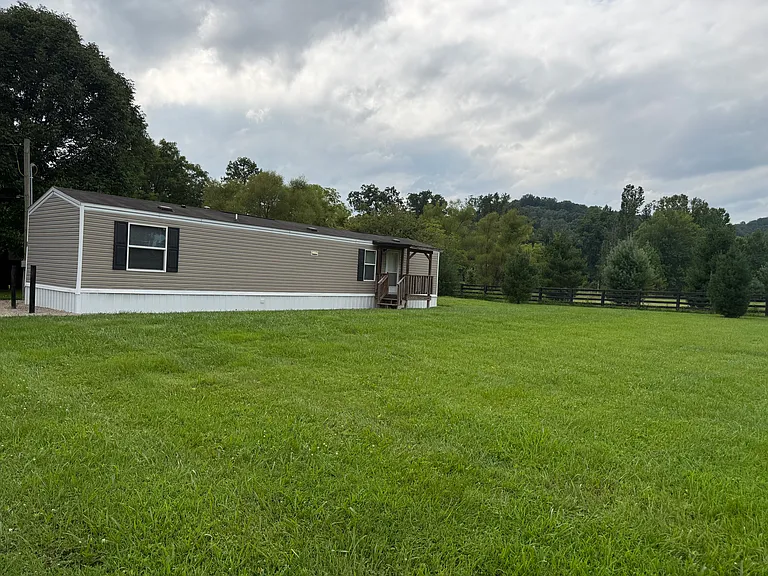 Plainview Rd — Photo 1