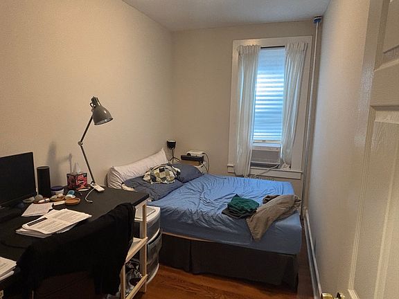 4th image of 24-03 41st Ave APT 9