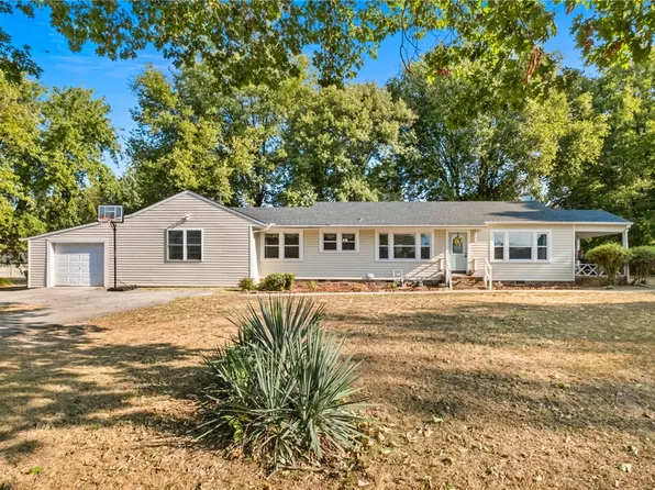 148 White St, Farmington, AR 72730