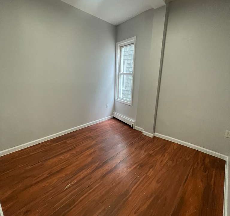 1st image of 848 S 15th St #1F