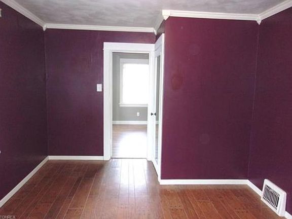 Room off of kitchen can be Dining Room, Sitting Room, or Office Space