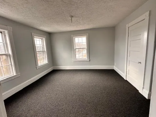 29 Gay St #29, North Chelmsford, MA 01863
