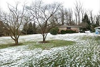 2nd image of 300 Meadow Ln