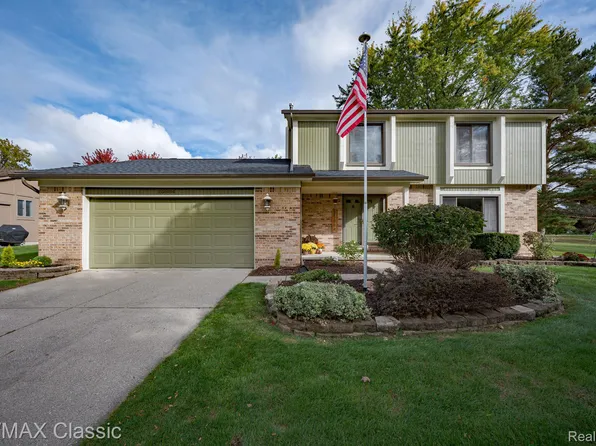 25884 Buckminster Dr, Novi, MI 48375