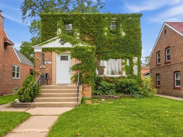 12243 Ann St, Blue Island, IL 60406