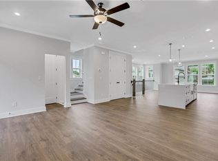 118 Bridgecrest Rd, Roswell, GA 30075
