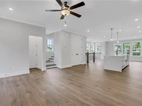 118 Bridgecrest Rd, Roswell, GA 30075