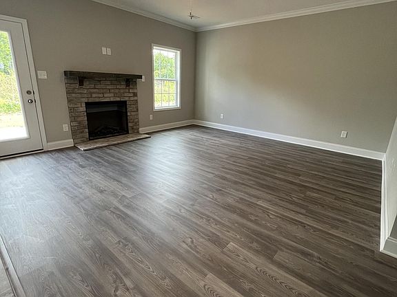 4th image of 4928 Fox Point Ln