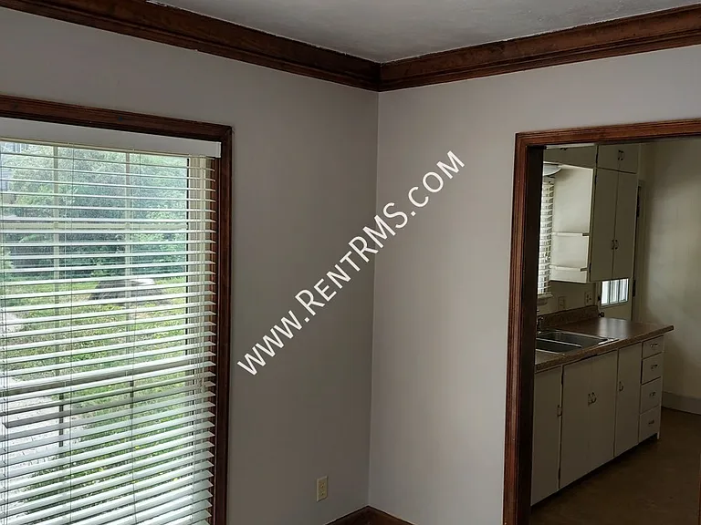2929 SW Huntoon St — Photo 7
