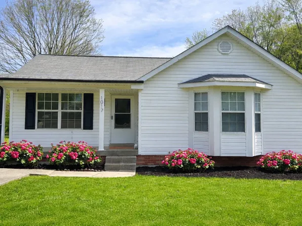 1017 Preston Dr, Burns, TN 37029