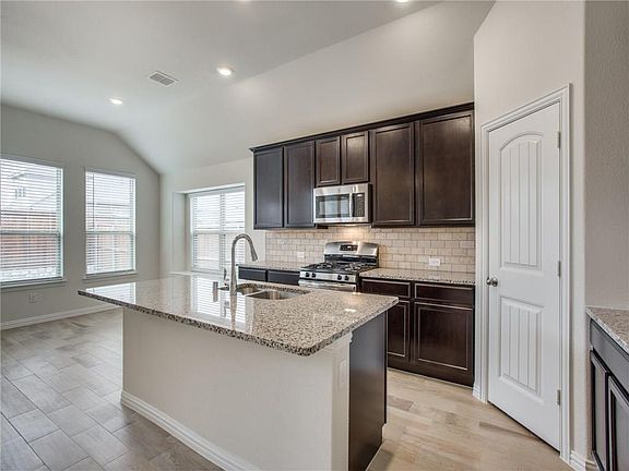 5th image of 6130 Heron Dr