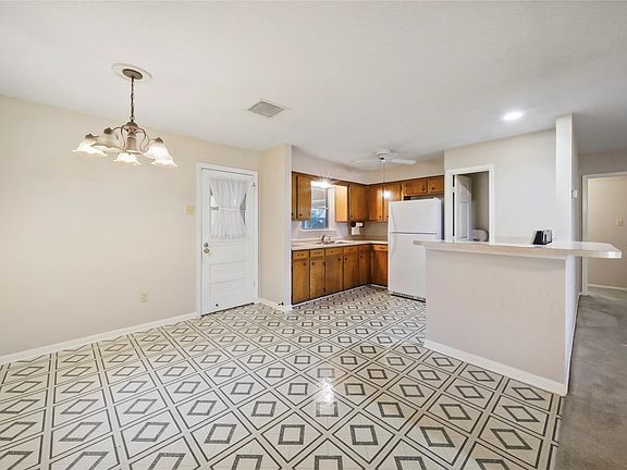 4th image of 21314 Falvel Rd