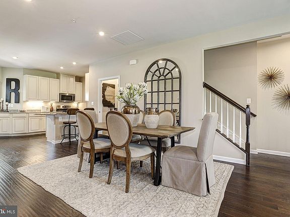 5th image of 1013 Judge Green Ln