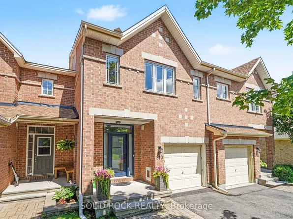 310 Grey Seal Cir, Ottawa, ON K1V 2H3