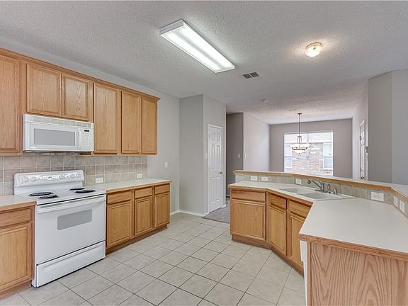 5th image of 7064 Juniper Dr
