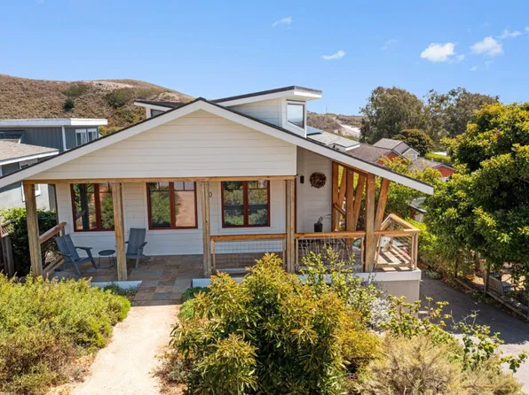 60 Center St, Davenport, CA 95017