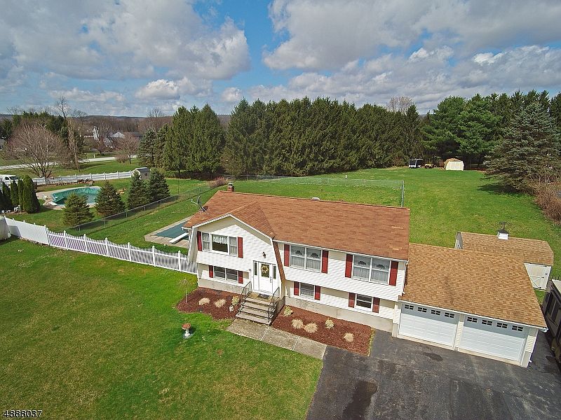 1st image of 15 De Jager Dr