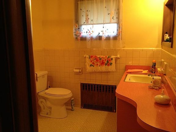 5th image of 496 Taylor Ave
