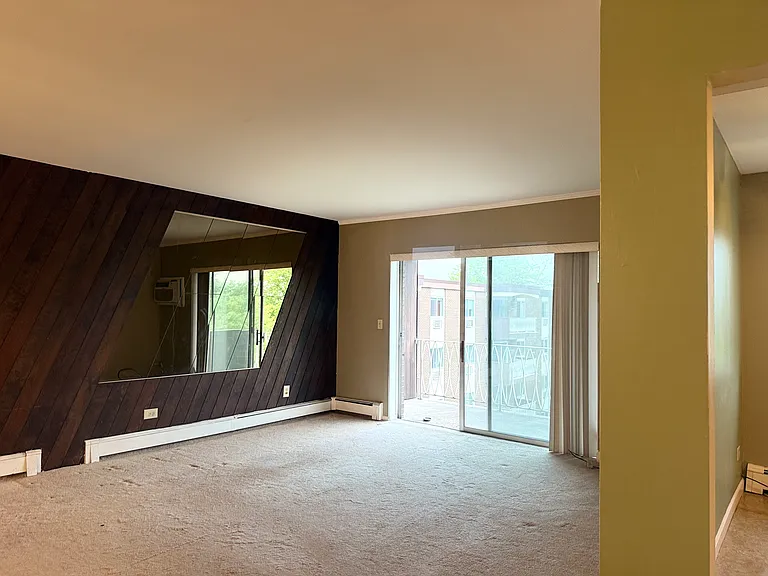 1311 S Finley Rd #422 — Photo 4