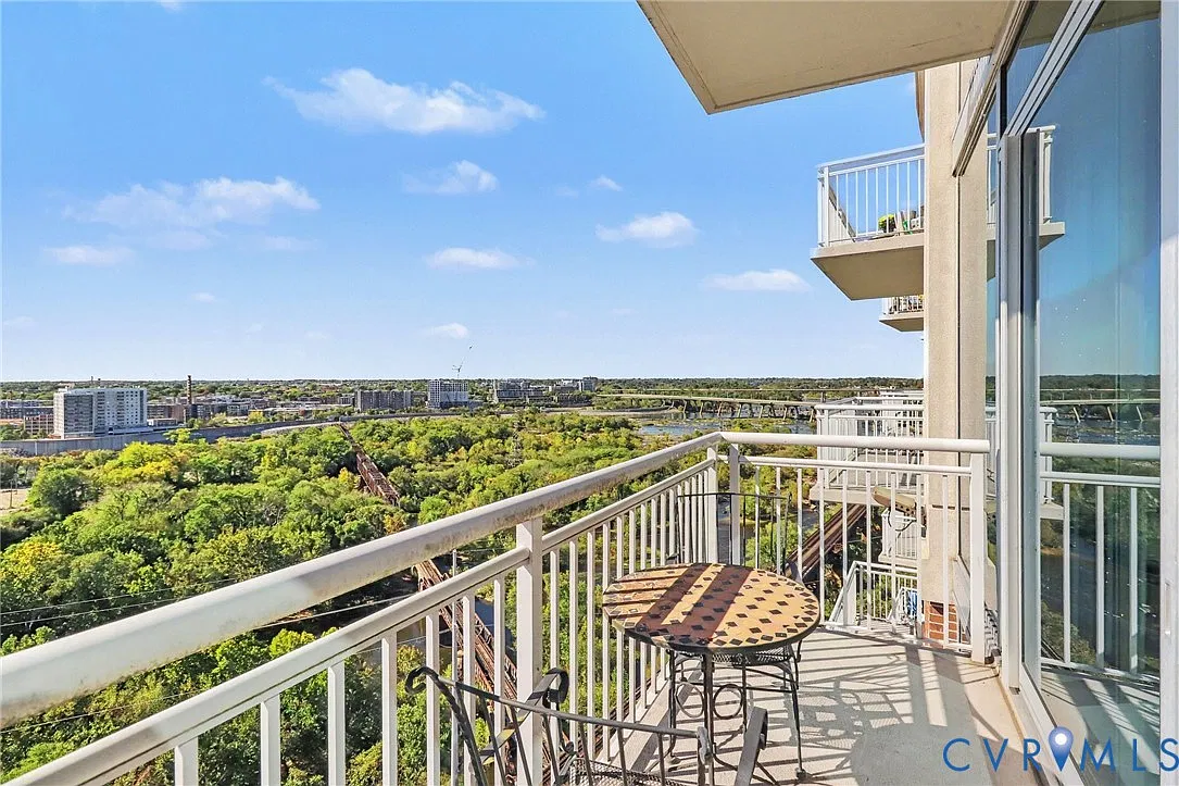 1 bed, 1.0 bath, 800 sqft, $2,700 — Photo 1