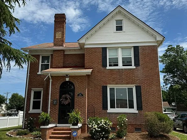 334 Pear Ave, Hampton, VA 23661