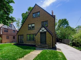 3108 Woodbury Rd, Shaker Heights, OH 44120