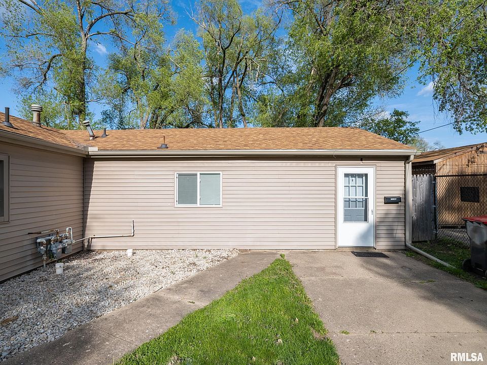 1118 Shire Ave Apartments Pekin, IL Zillow