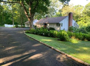 10 Powder Horn Hill Rd, Wilton, CT 06897