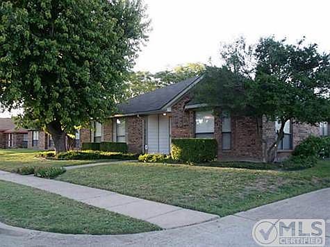 1st image of 2141 Woodglen Dr