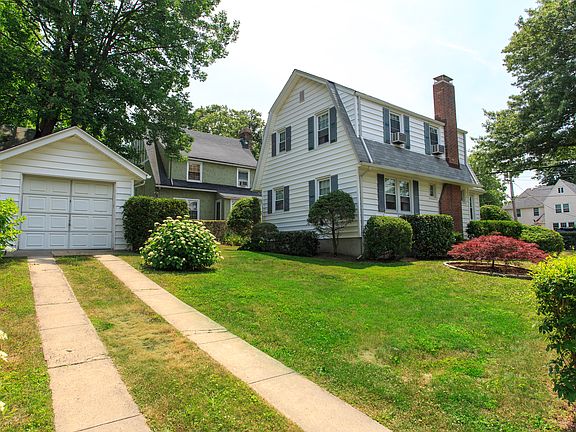 4th image of 85 Chatsworth Ave