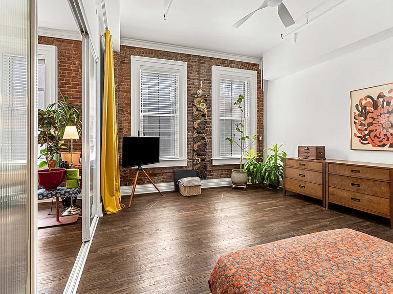 10 Williams St #33 — Photo 13