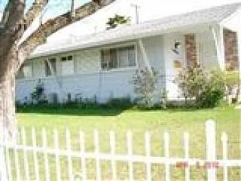 2600 Meadowvale Ave photo 1