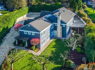 8825 NE 28th St, Clyde Hill, WA 98004