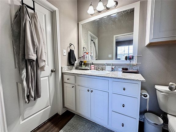 5th image of 3531 Summerway Dr