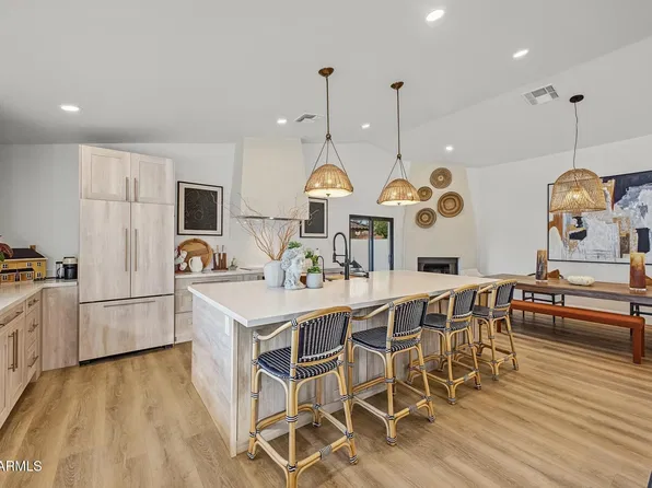 6073 E WALTANN Lane, Scottsdale, AZ 85254
