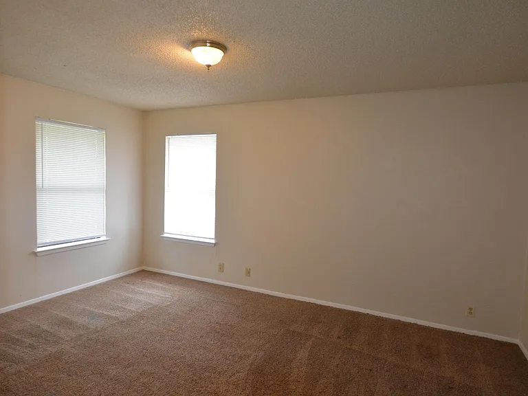 3800 Coates Cir — Photo 16