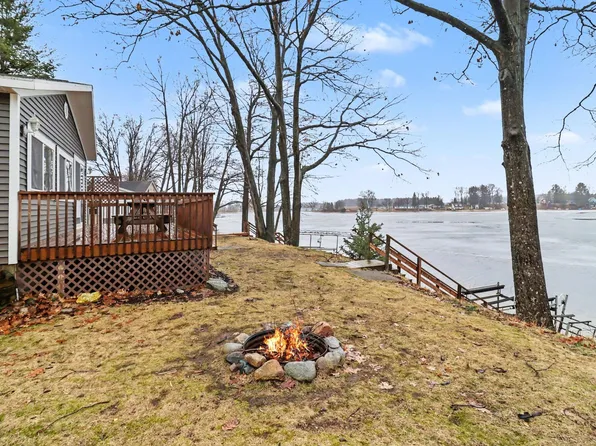 5303 S Eden Lake Rd, Custer, MI 49405