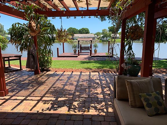 4th image of 1803 Crane Creek Blvd